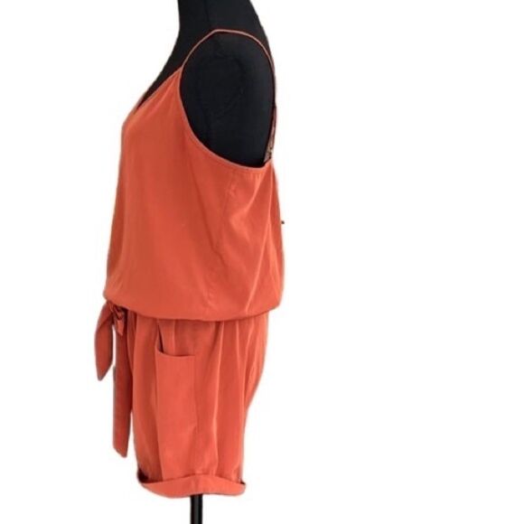 J Crew adjustable spaghetti strap rust color romper size M. - Picture 5 of 9